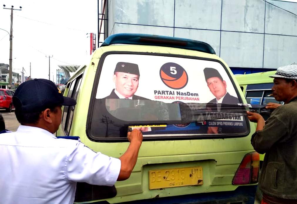 Bawaslu Lamteng Tertibkan Pemasangan APK “Melanggar”