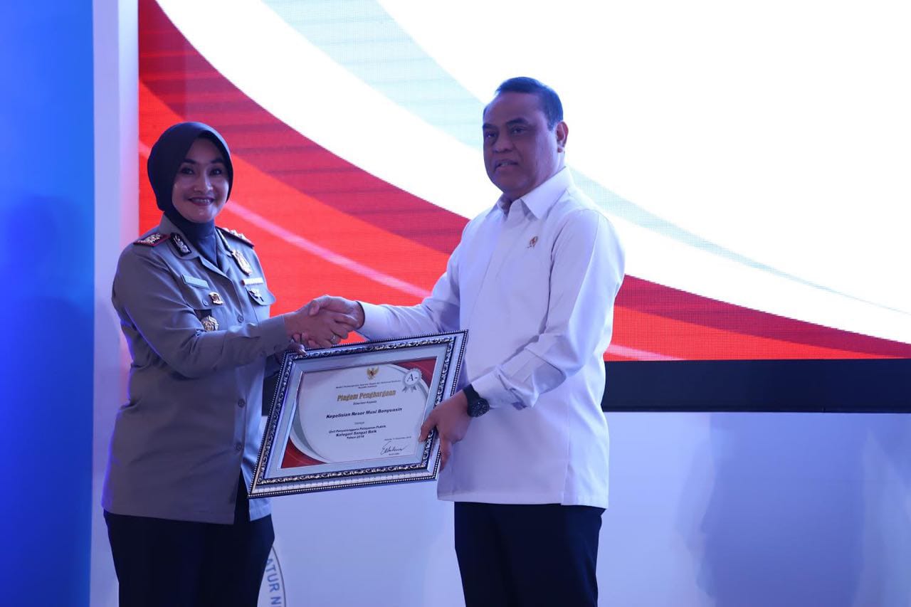 Kapolres Muba AKBP Andes Purwanti Raih Penghargaan Pelayanan Publik Daerah Dari Kemen PAN-RB