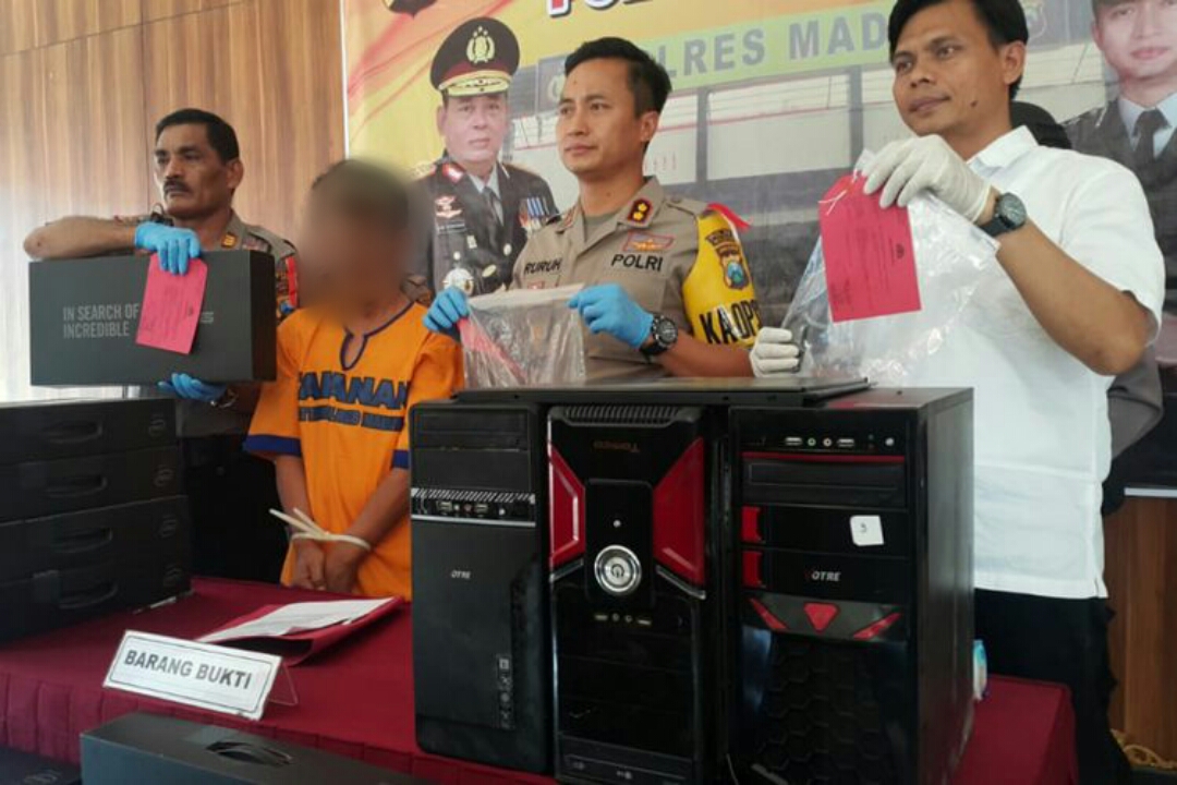 Komplotan Pria Asal Jakarta Bobol Lab Komputer Sekolah Beberapa Kota di Jawa Timur