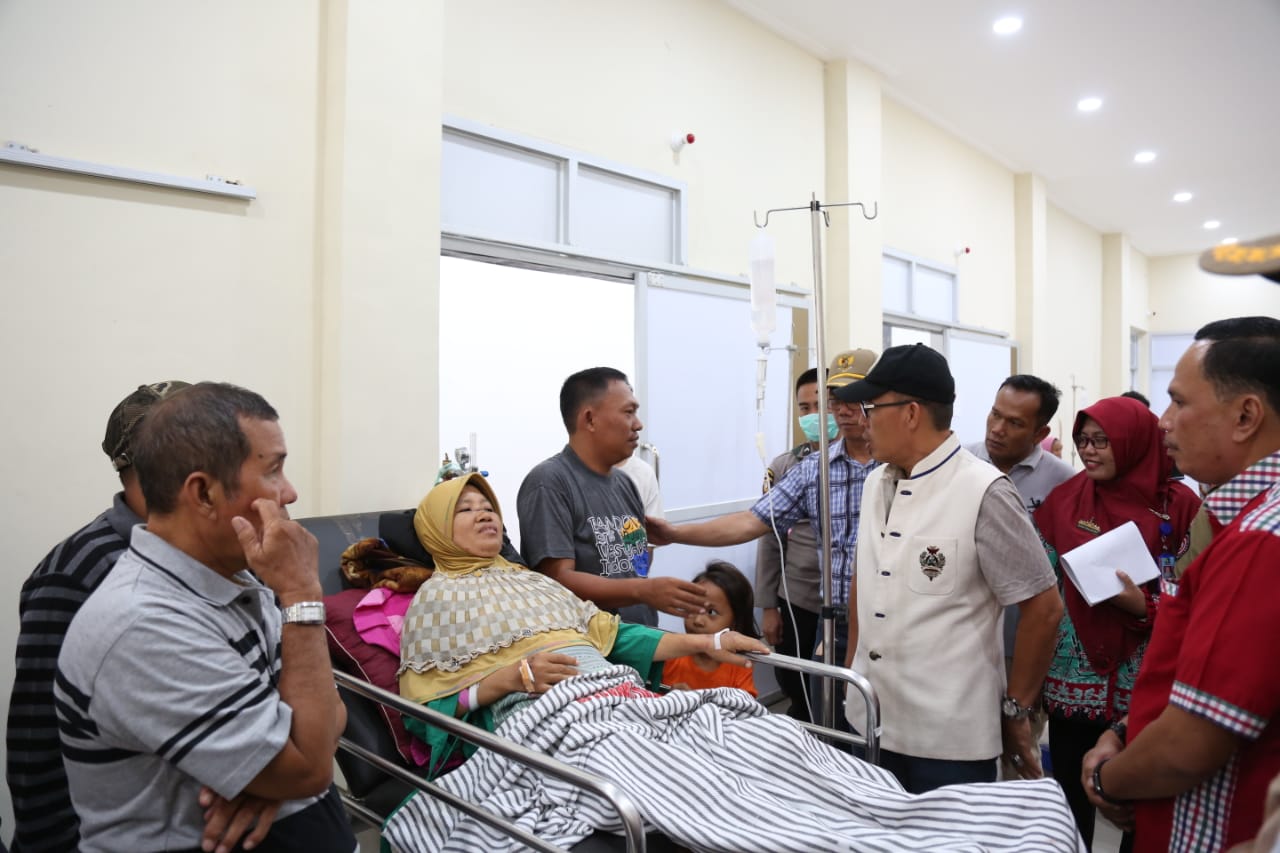 Pemda Lampung Timur Kirim Tim Medis dan Salurkan Bantuan Korban Tsunami di Lamsel