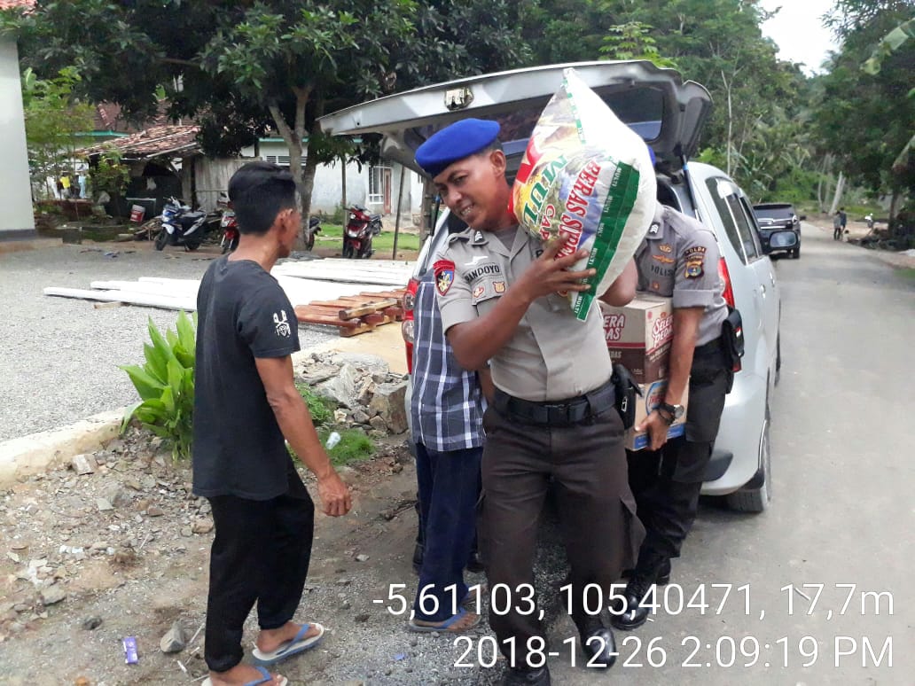 Tim Patroli KPL Batu Bayung Salurkan Bantuan Korban Tsunami