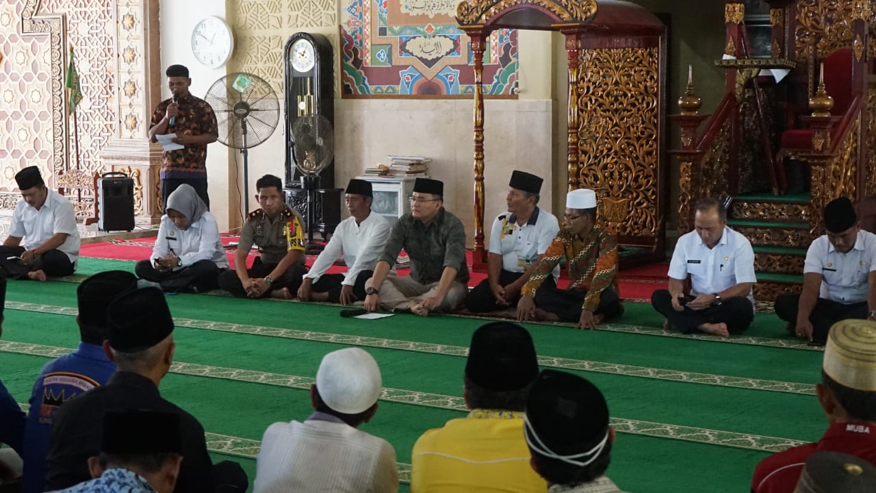 Dodi Reza Alex Himbau Camat Gelar Zikir dan Doa Bersama di Malam  Pergantian Tahun