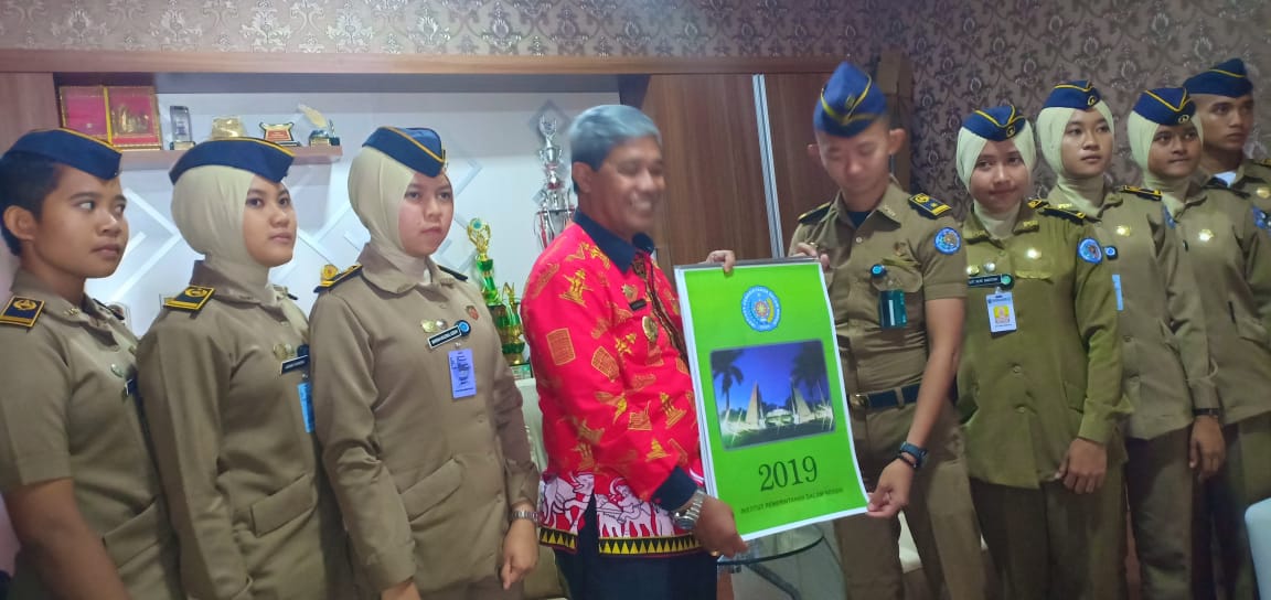 Dalam Masa Cuti, Praja IPDN Bersilaturahmi dengan Bupati Lamteng