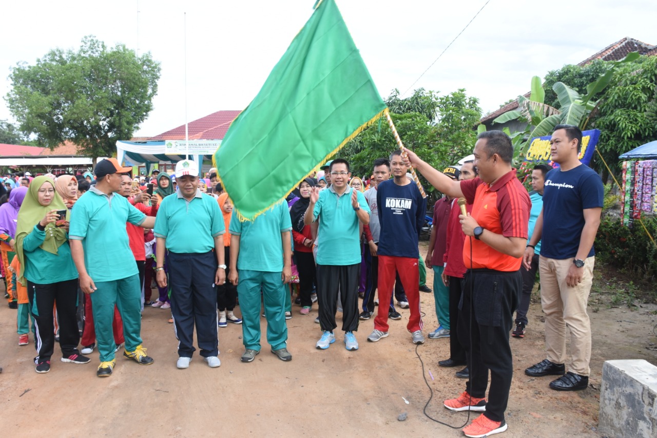 Umar Ahmad Ikut Jalan Sehat Kemenag