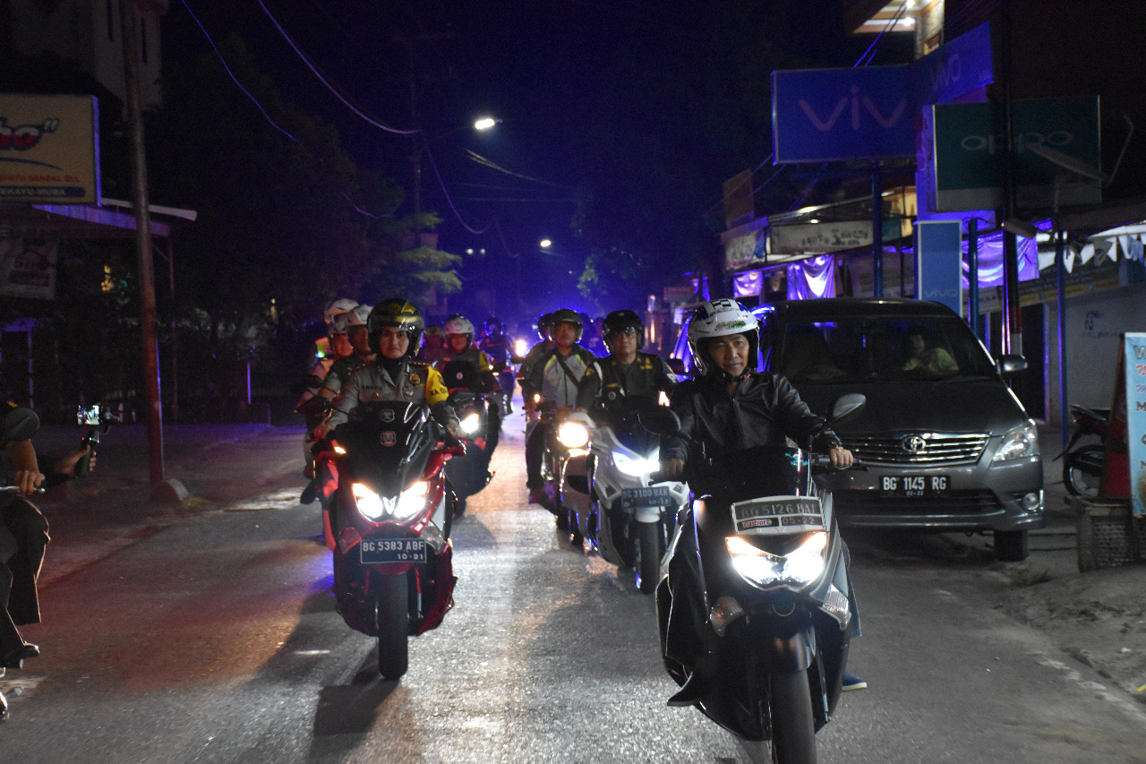 Di Muba Sekda, Kapolres dan Dandim Konvoi Patroli Tahun Baru Naik Motor Matic