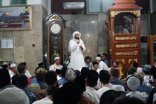 Syeikh Ali Jaber Isi Tausiyah Awal Tahun Baru di Musi Banyuasin