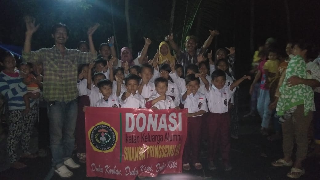 IKA Smansa Pringsewu 1997 Donasi ke Pengungsi Penyintas Tsunami Pasca-erupsi GAK