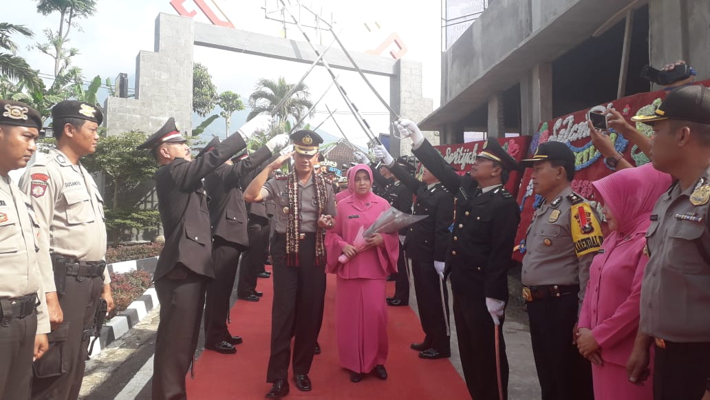 Jajaran Polres Tanggamus Sambut Kedatangan AKBP Hesmu Baroto