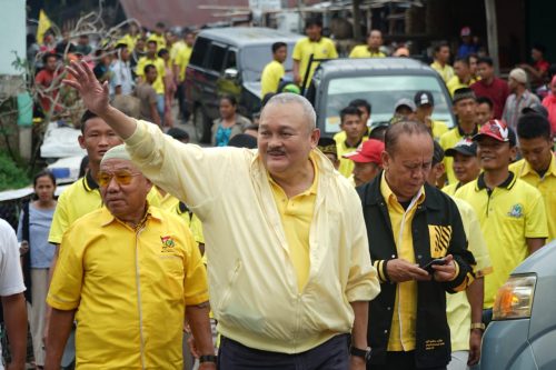 Sarapan di Pasar Tradisional Alex Noerdin Pedagang Rebutan Selfie