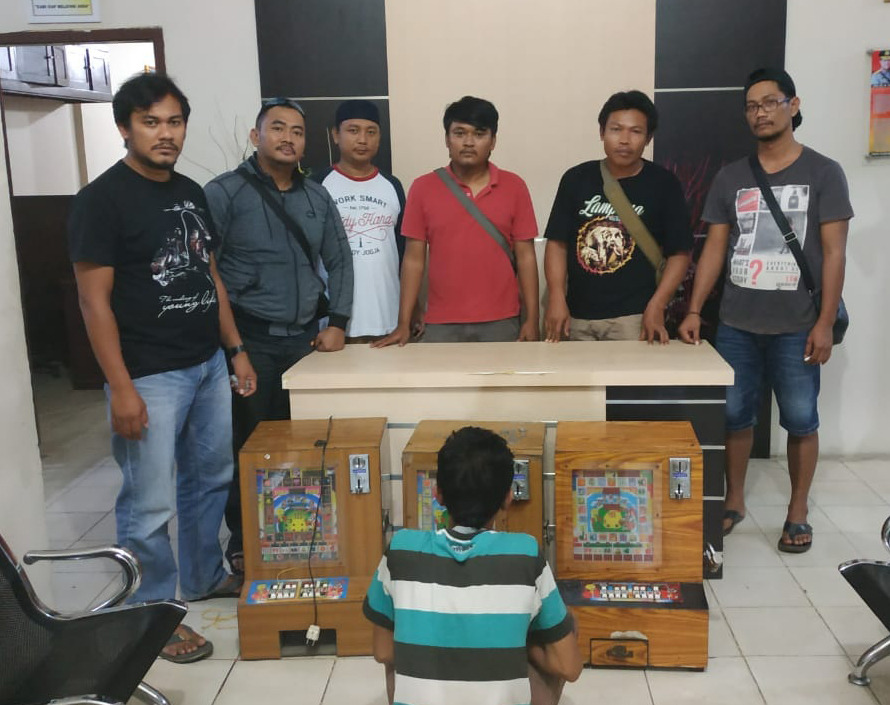 Rumah Makan Yoga Siapkan Mesin Judi Jackpot, Pemilik Berurusan Dengan Tekab 308