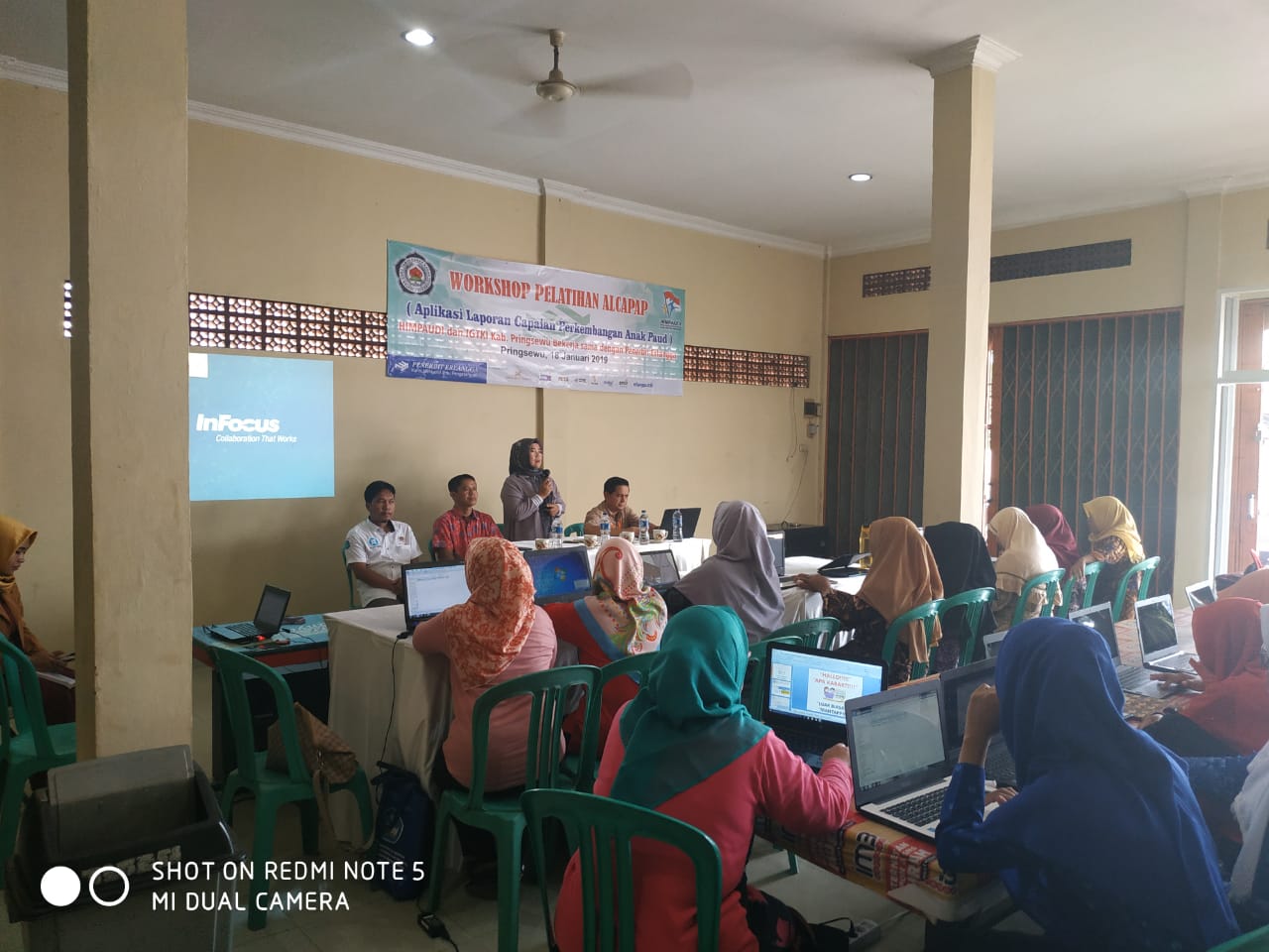 Kenalkan Aplikasi Perkembangan Anak