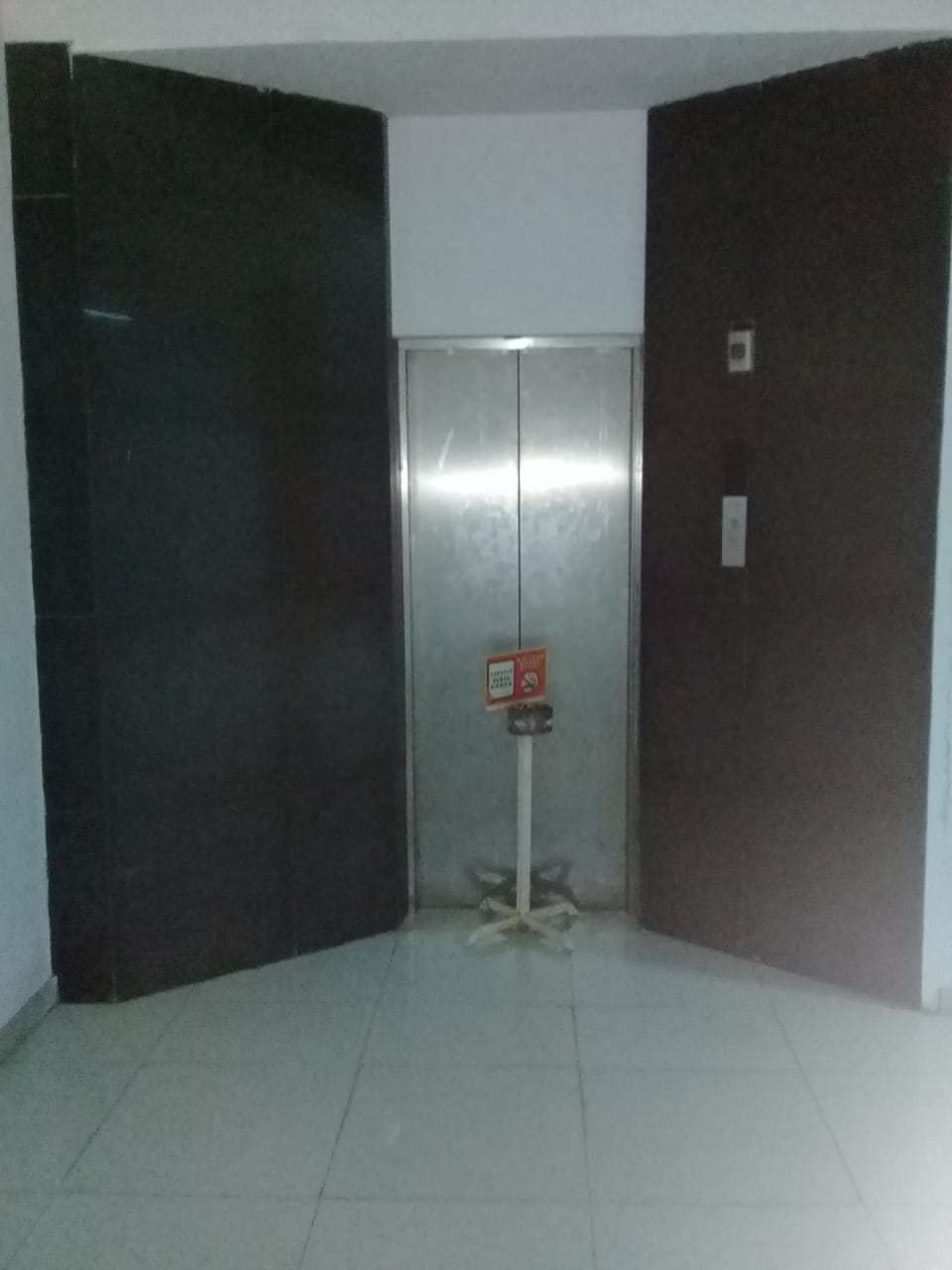 Lift Kantor Pemda Tubaba Mangkrak Sejak Tiga Tahun Lalu