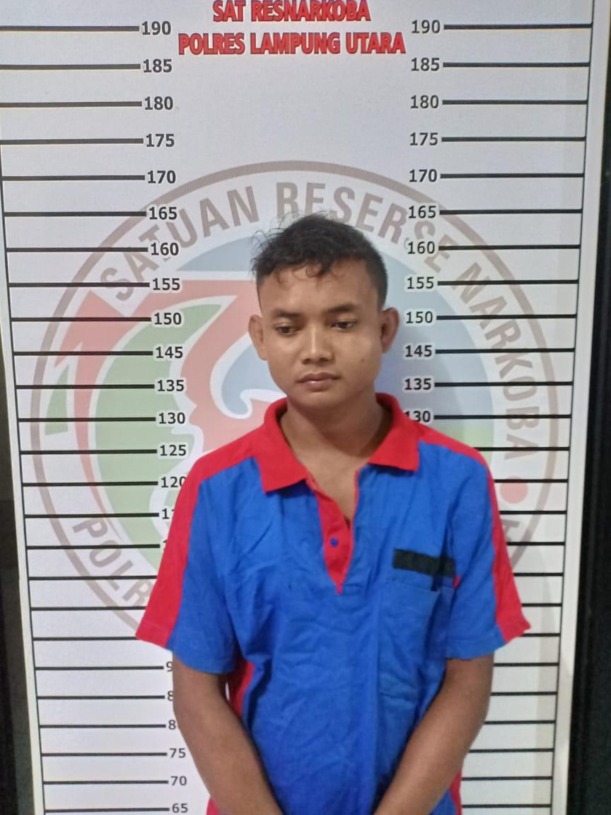 Jual Pil “Geleng” Dengan Polisi yang Nyamar, Panik Buang BB di Sawah, Rizal-pun Ditangkap