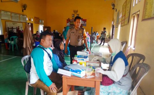 Polsek Tumijajar Bersama PKPU dan PGN Gelar Baksos Kesehatan di Tiyuh Sumber Rejo