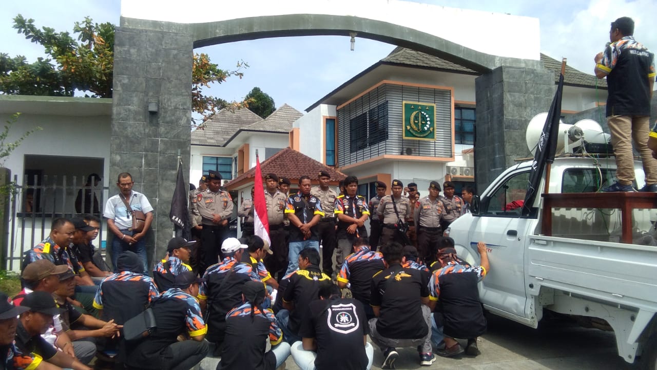 Pungli Pembuatan PTSL Rp1 Juta di Ketapang,  Pemda dan Kejari Tanggamus Kompak Tidak Melanggar?