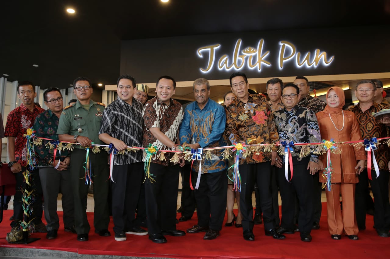 Ridho Tangkap Peluang Investasi dari Parkside Hotel Group, Pertama di Indonesia Revive Hotel Hadir di Bandar Jaya