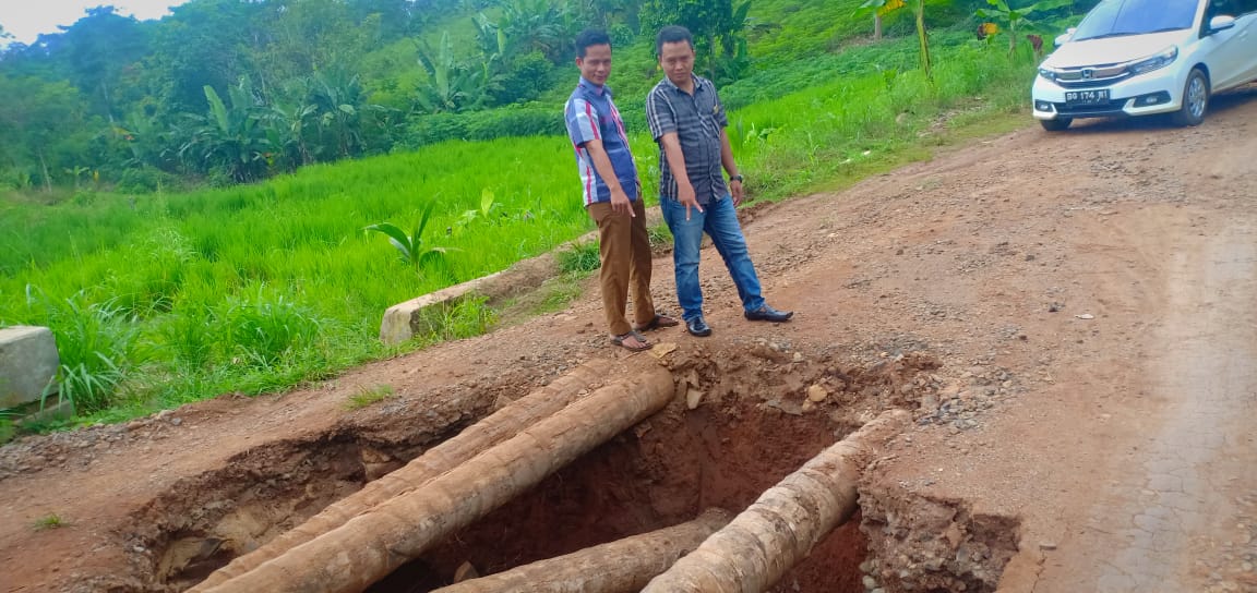 Jalan Ambrol, Pemkab Lampura Belum Antisipasi Perbaikan