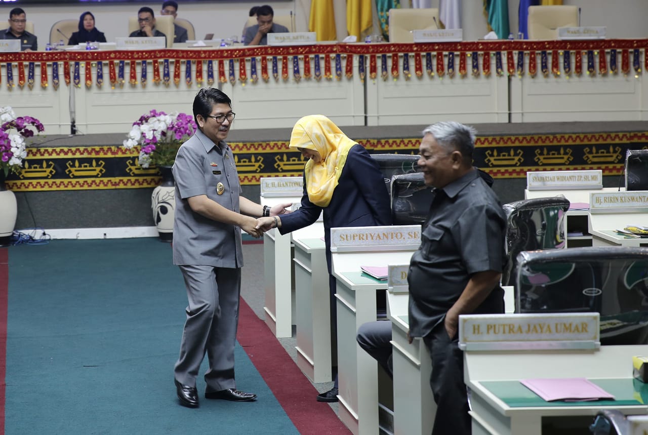 Gubernur Ridho Apresiasi Sikap Fraksi DPRD Setujui 4 Raperda Prakarsa Pemprov Lampung Dibahas dalam Rapat Lanjutan