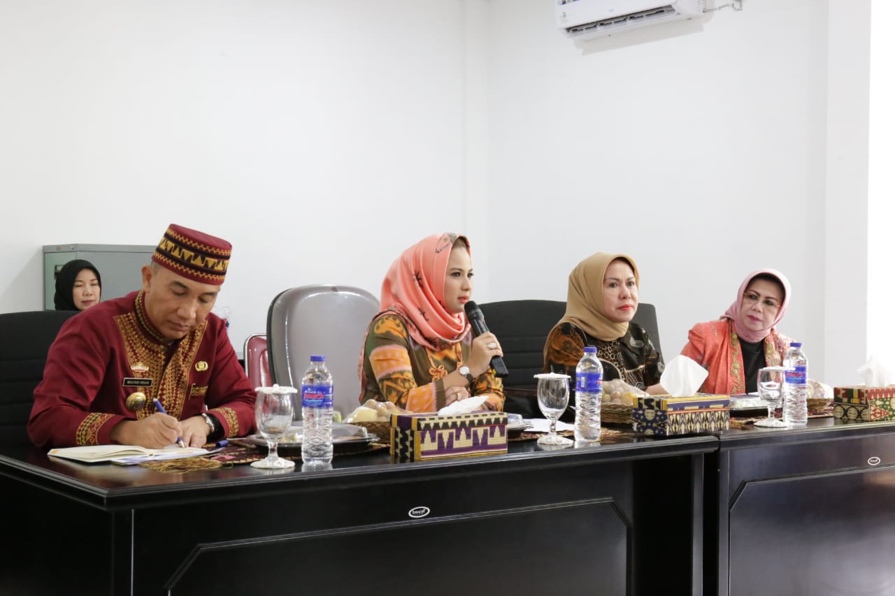 Hadapi Inacraft Ke-21 Tahun 2019, Ibu Yustin Ficardo Beri Spirit Baru untuk Para Perajin di Kabupaten/Kota