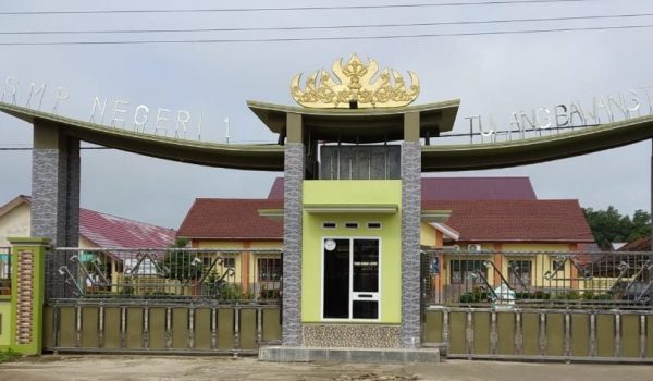 SMP Negeri 1 Tulang Bawang Tengah Diduga Pungli Jual Beli LKS, Ada Iuran Rp2000/ Minggu Untuk Beli Alat Pel