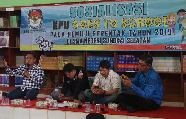 KPU Lampura Sosialisasikan Pemilih Pemula Agar Gunakan Hak Politik Dalam Pemilu 2019