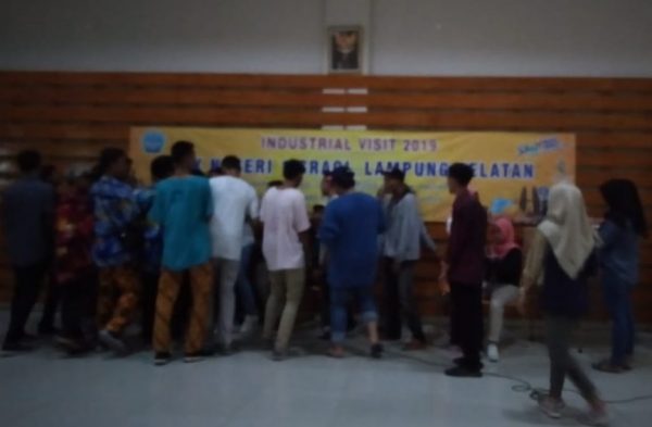 Pungut Iuran  Siswa SMK 1 Lampung Selatan Rp432 Juta Untuk Tour Berkedok Kunjungan Industri?
