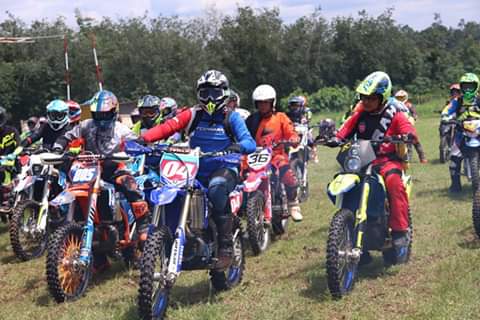 Dendi Nge-Gas Bareng 400 Trail Tropas