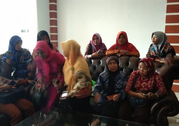 Nasib “Mak Jelas” Ratusan Guru Honorer K2 Tulang Bawang Barat Mempertanyakan Komitmen Umar Ahmad