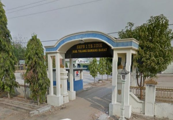 BOS SMPN 1 Tulang Bawang Udik Tidak Transparan dan Syarat Penyimpangan?