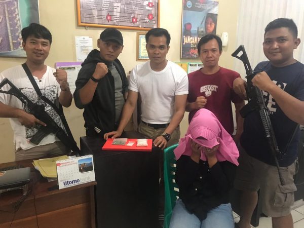 Cobra Sergap Ibu Muda Edarkan Shabu dan Pil ‘Geleng’