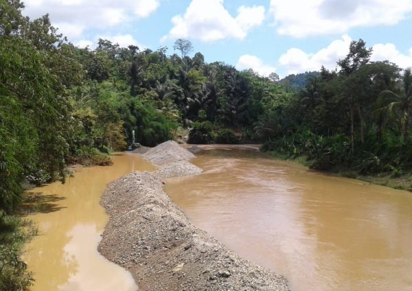 CV Berkah Kita Maju Bersama Diduga Tambang Pasir Aliran Sugai Way Sekampung Secara Ilegal