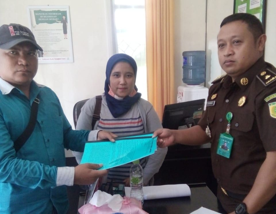 BRPL Unjukrasa di Kantor Kejati Laporkan Kadinkes Lampung
