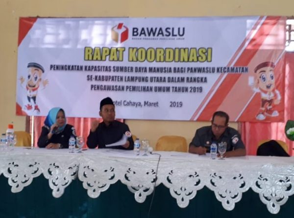Bawaslu Lampura Rakor Peningkatan Kapasitas SDM Panwaslucam se-Lampura