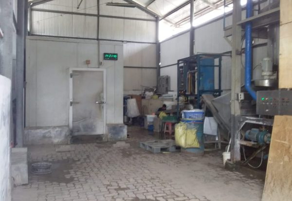 Pabrik Es Kristal Untuk Kosumsi di Teluk Betung Diduga Tak Berizin