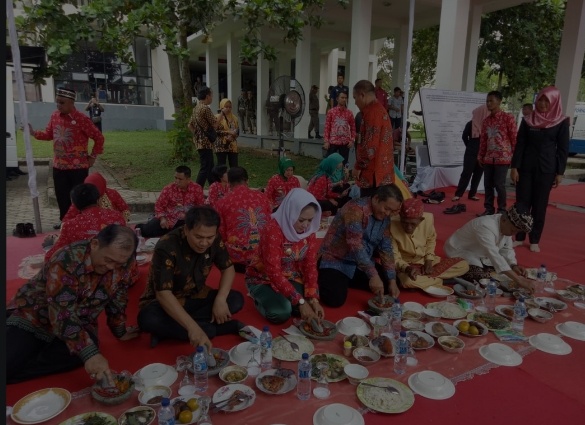 Acara Mepud Lesung Bareng Bupati Tulang Bawang Disajikan Ikan Bakar “Berbelatung” Dan Hidangan Basi