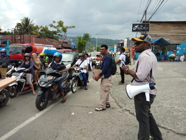 Warga Manokwari Antusias Menyumbang