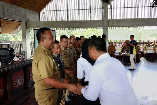 Umar Ahmad Serahkan SK 255 CPNSD Formasi Tahun 2018