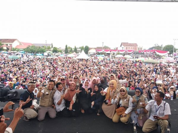 Lautan Kaum Milineal Padati Konser Indonesia Menang di Lapangan Kuncup Pringsewu