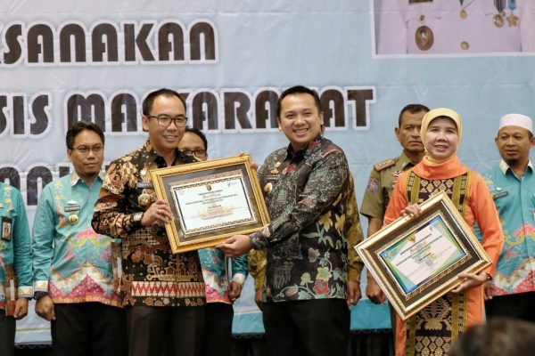 Gubernur Ridho Apresiasi Raden Adipati Atas Prestasi Bebas Buang Air Besar Sembarangan