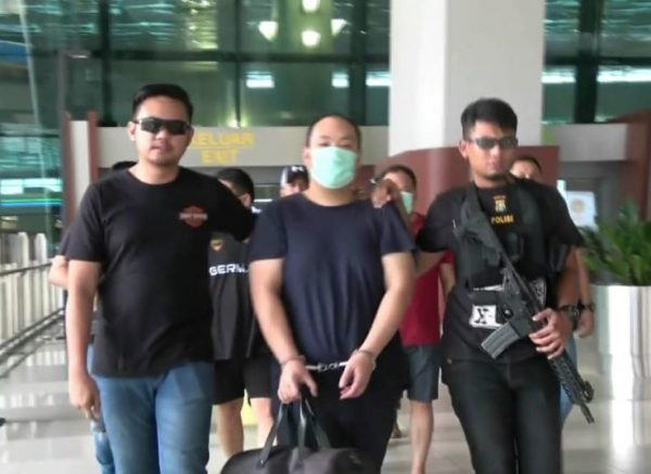 Polres Jakbar Amankan Ribuan Pil Ekstasi Dan Seorang Warga Negara Asing