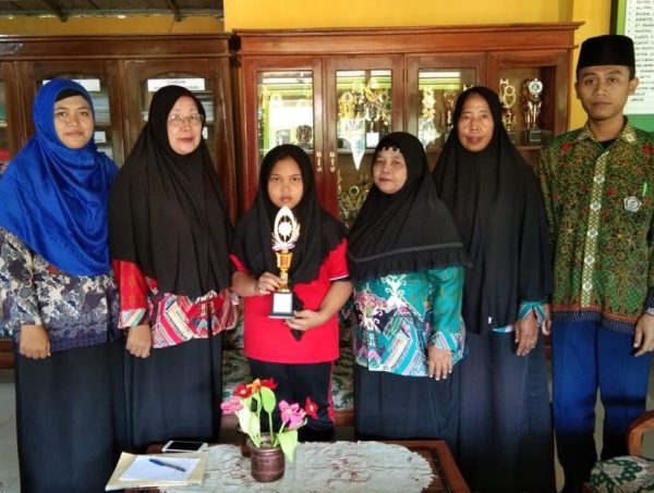 Juara 2 Kaligrafi PAI Kecamatan, SD Negeri 2 Cempaka Nuban Siap Maju ke Tingkat Kabupaten