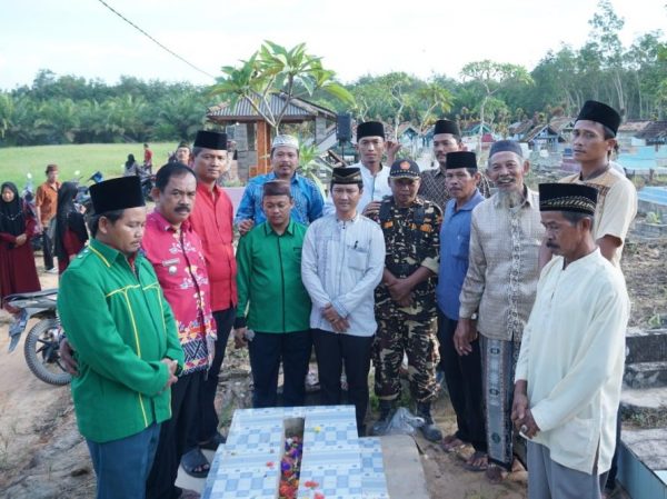Sopi’i Azhari Sapa Warga Penawar Tama