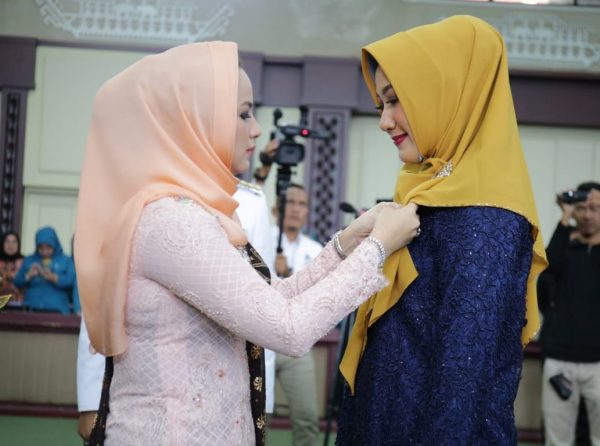 Ny. Yustin Lantik Ny. Endah Kartika Prajawati Agung sebagai Ketua PKK, Dekranasda dan PAUD Lampung Utara