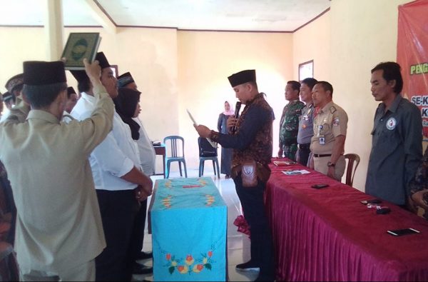 Paswascam Abung Surakarta Melantik 103 Pengawas TPS