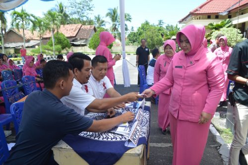 Bhayangkari Polres Tulang Bawang Simulasi Pencoblosan