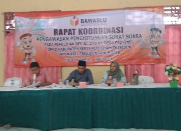 Bawaslu Lampura Rakor Tungsura Pemilu Serentak 2019