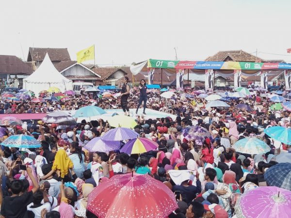 Kampanye Jokowi, Arinal Djunaidi Sapa Ribuan Warga Tanggamus