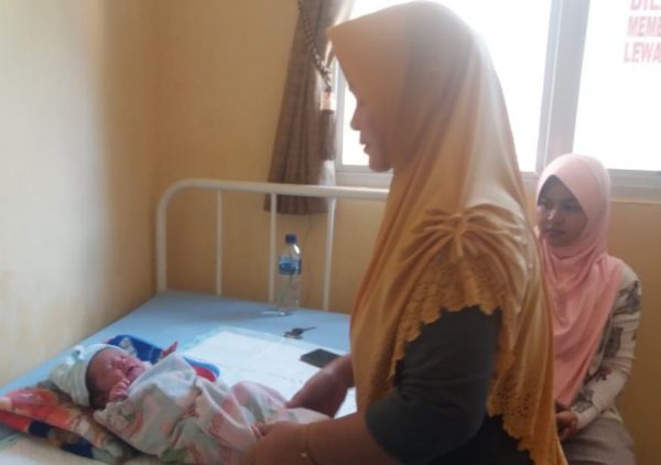 Malu Dengan Keluarga Remaja Melahirkan Diruko, Beredar Hoax Bayi Dibuang