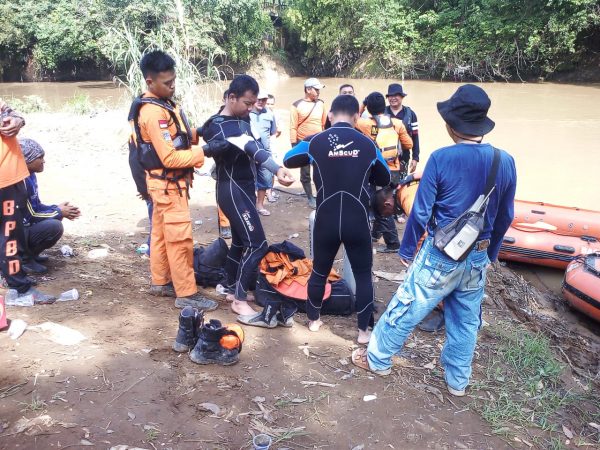 Hari ke Lima Pencarian Bocah Hanyut Way Rarem Basarnas Terjunkan Tim Penyelam