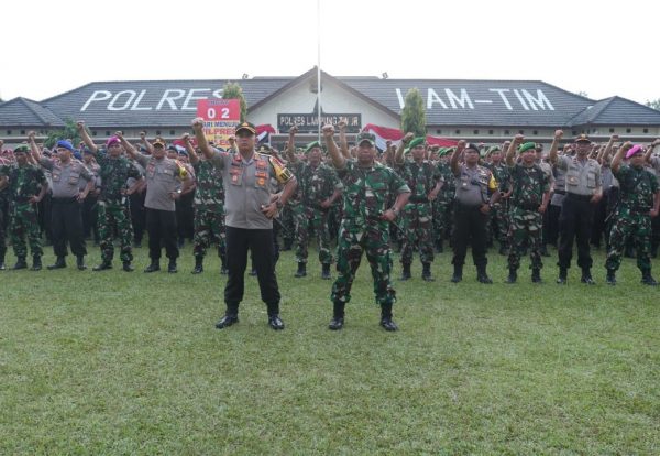 Kapolres dan Dandim Lampung Timur Pimpin Apel Serpas 